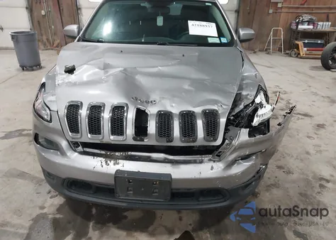 2017 Jeep Cherokee Latitude 4X4 из США, поврежденный, VIN 1C4PJMCB2HW621930
